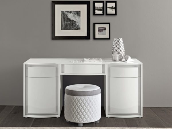 Biely lesklý toaletný stolík so zrkadlom