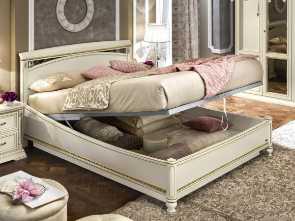 úložný priestor pre manželskú posteľ