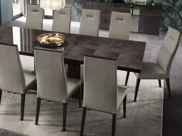 HERITAGE jedálenský stôl so stoličkami