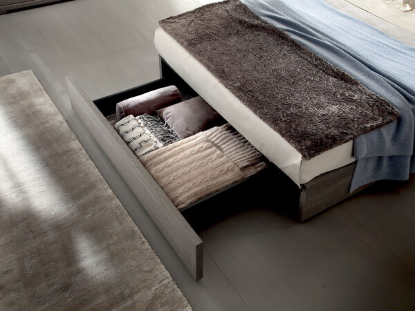 Detail postele TIVOLI s úložným priestorom