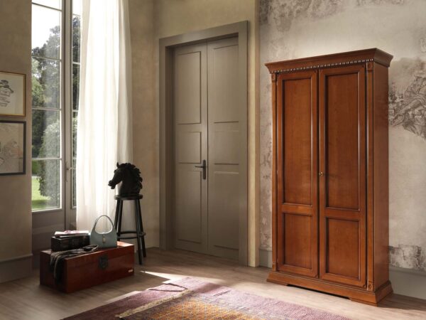 Luxusná predsieň PALAZZO DUCALE CILIEGIO s 2-dverovou šatníkovou skriňou.