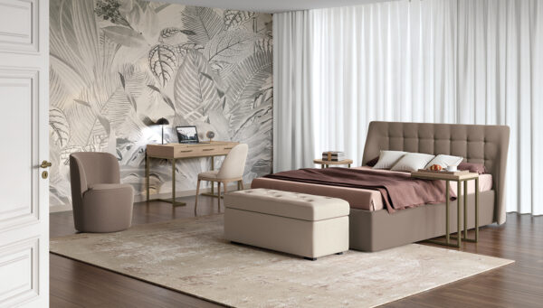 Luxusná klasická spálňa MILANO. Posteľ v látke CONNY603, lavička pred posteľ s úložným priestorom v látke CONNY400.