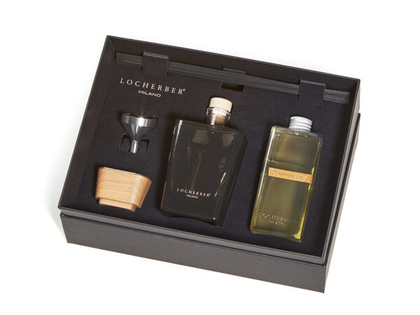 GIFT BOX s difúzorom 250 ml AGATHIS AMBER od spoločnosti LOCHERBER MILANO